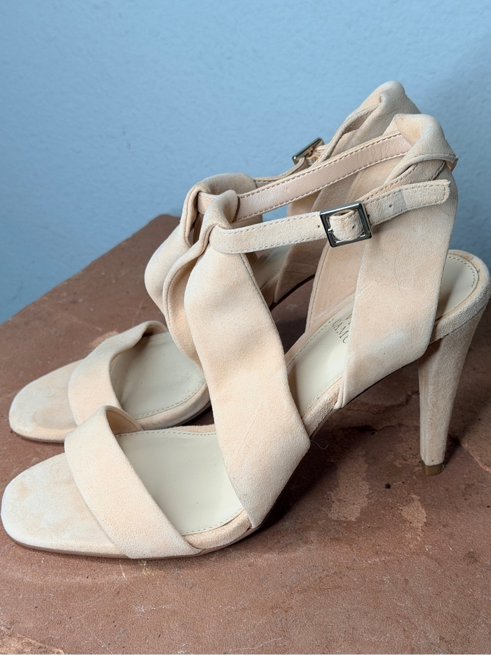 Vince Camuto Kalintie Suede Heeled Sandals nwot - Picture 3 of 6
